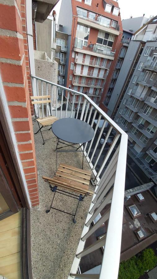 Appartement met zeezicht op het Van Bunnenplein Knokke-Heist Buitenkant foto