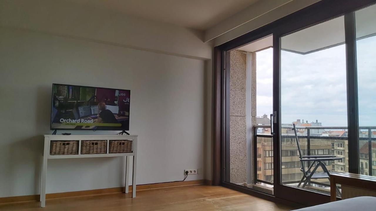 Appartement met zeezicht op het Van Bunnenplein Knokke-Heist Buitenkant foto